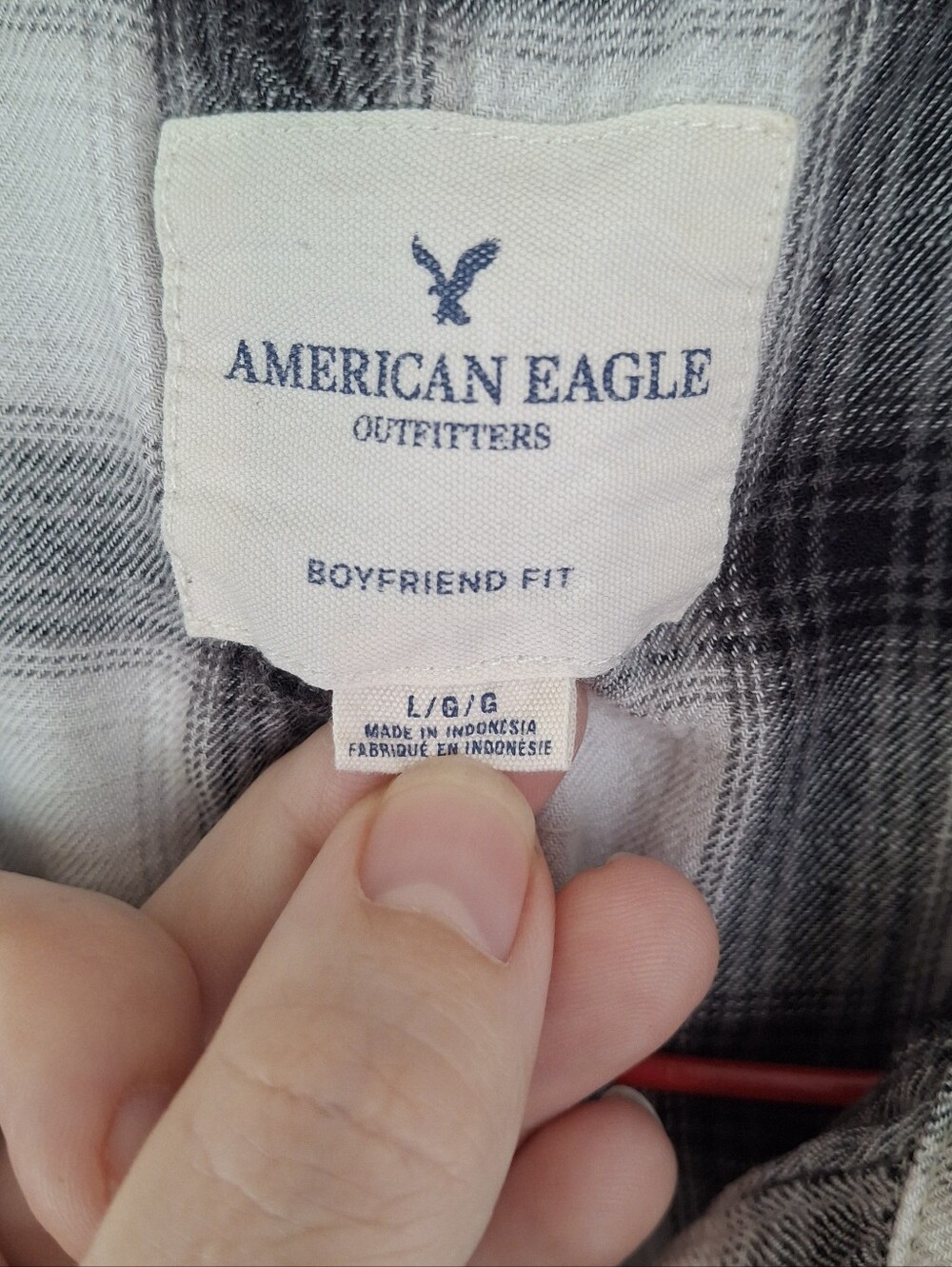 American Eagle Large Boyfriend Fit Black White Plaid Long Sleeve Shirt - Picture 3 of 14